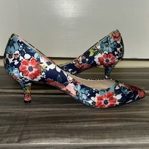 Lands' End Blue and Red Kitten Heel Pumps